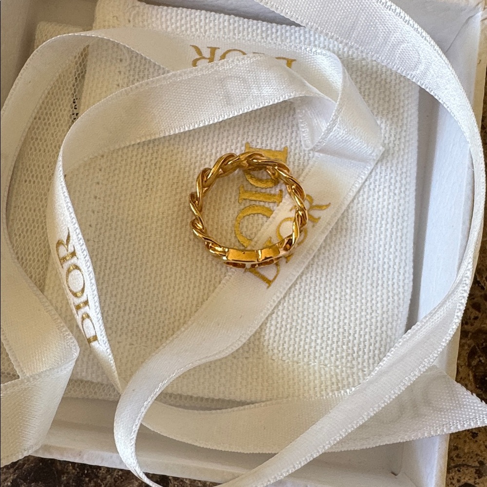 Christian Dior cd logo gold chain link ring size 5.5 - Picture 4 of 8